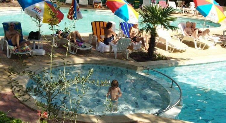 Estreya Residence Hotel