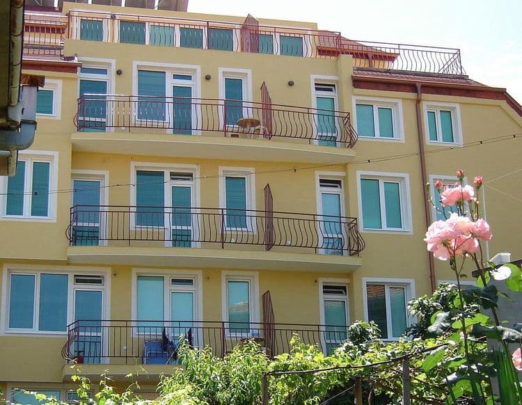 Andonov Guest House (Rai)