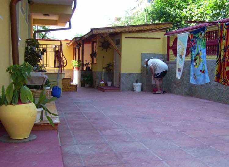 Andonov Guest House (Rai)