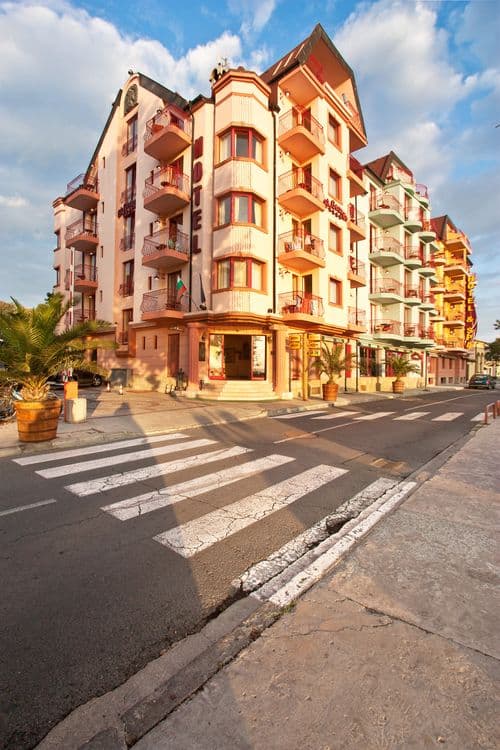 Saint George Hotel & Spa