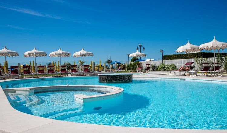 Baia del Mar Suite Hotel