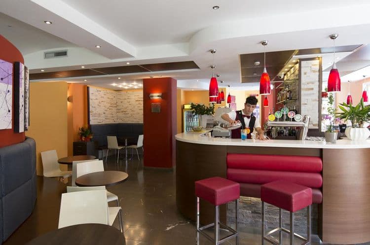 Sheila Aparthotel