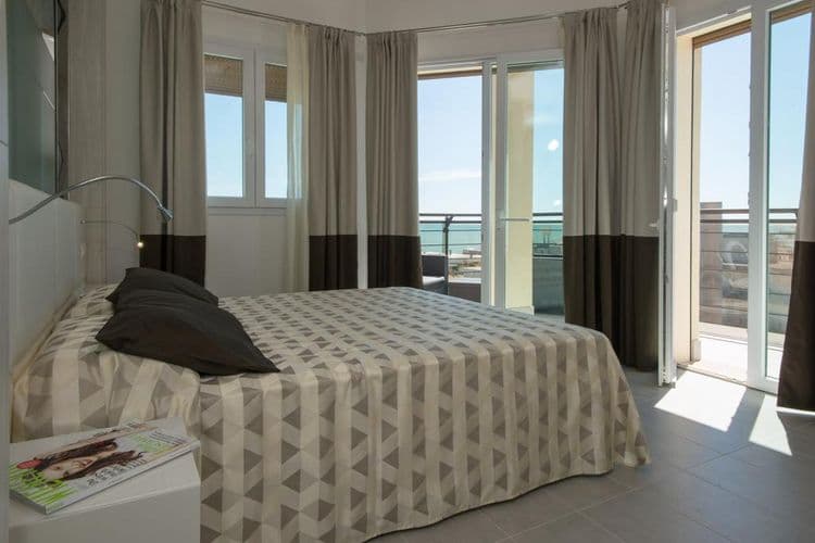 Sheila Aparthotel