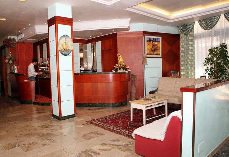 American Hotel