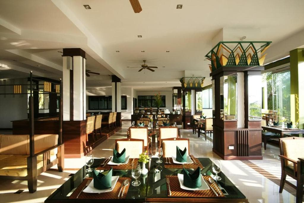 Palm Paradise Resort