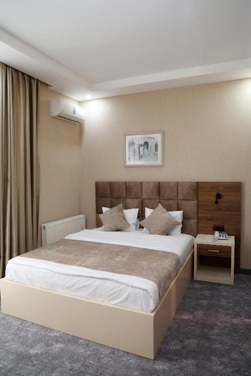 Aniko Hotel