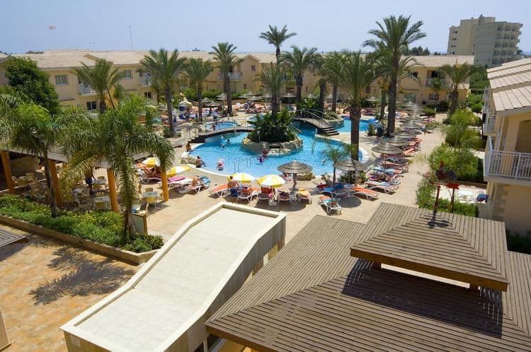 Tasia Maris Gardens Holiday Village