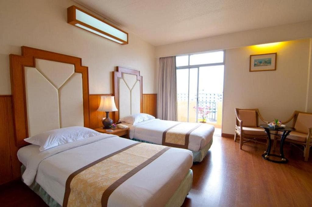 Golden Beach Hotel