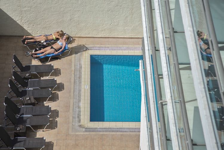 Manousos City Hotel