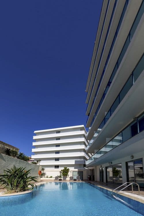 Manousos City Hotel