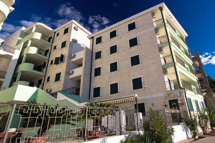 Montesan Apartments