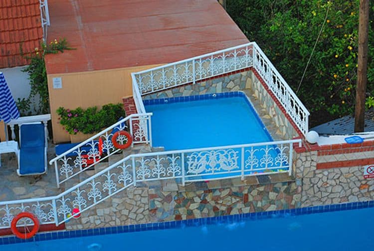 Planos Beach Hotel
