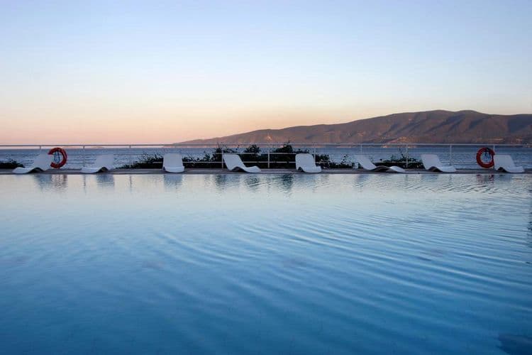 Kalamaki Beach Hotel
