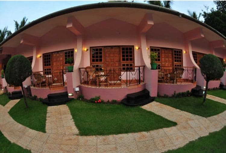 Leoney Resort