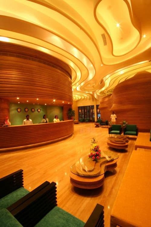 The Golden Crown Hotel & Spa