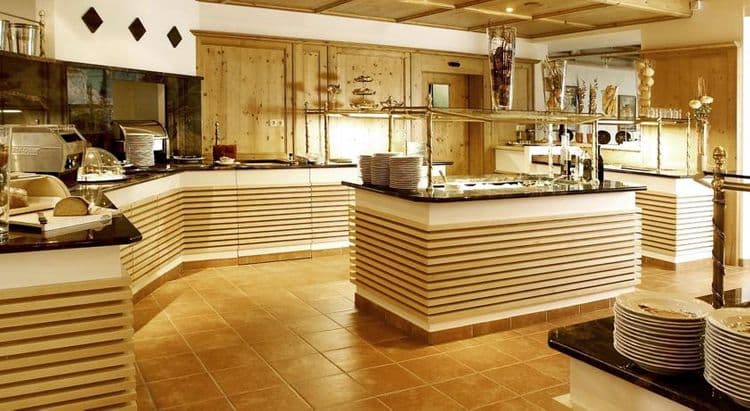 Adler Aparthotel