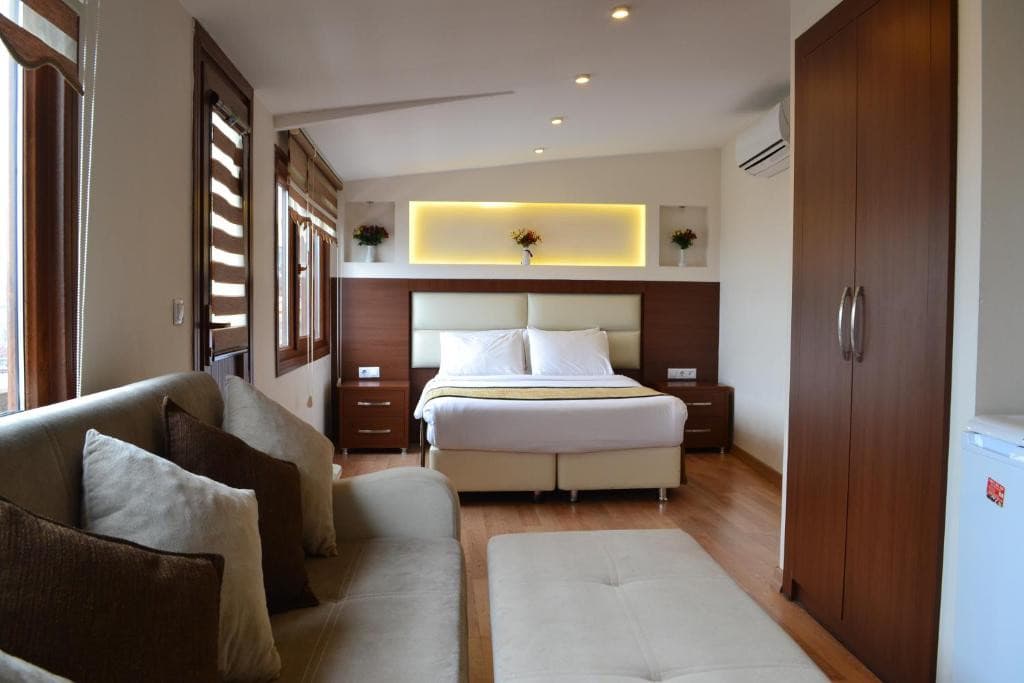 SEVEN DAYS HOTEL