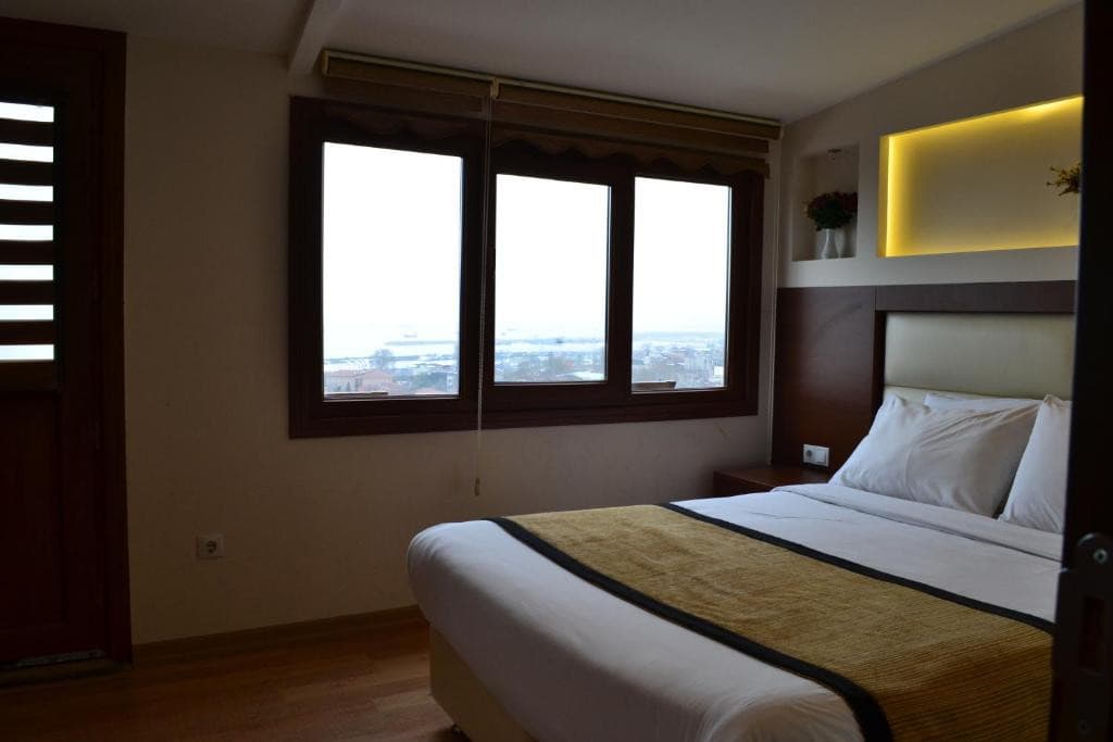 SEVEN DAYS HOTEL