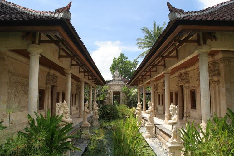 Matahari Beach Resort & Spa