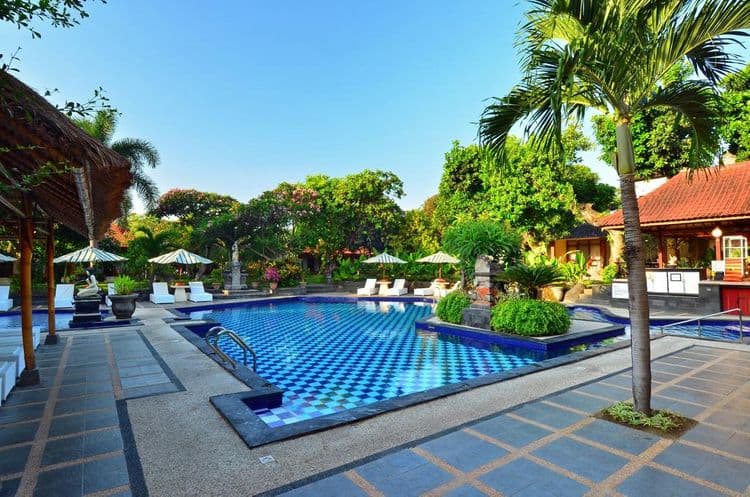 Inna Sindhu Beach Hotel