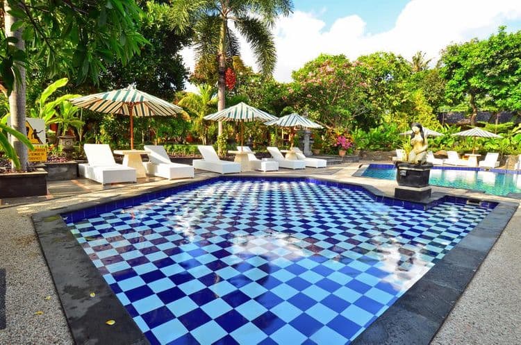 Inna Sindhu Beach Hotel