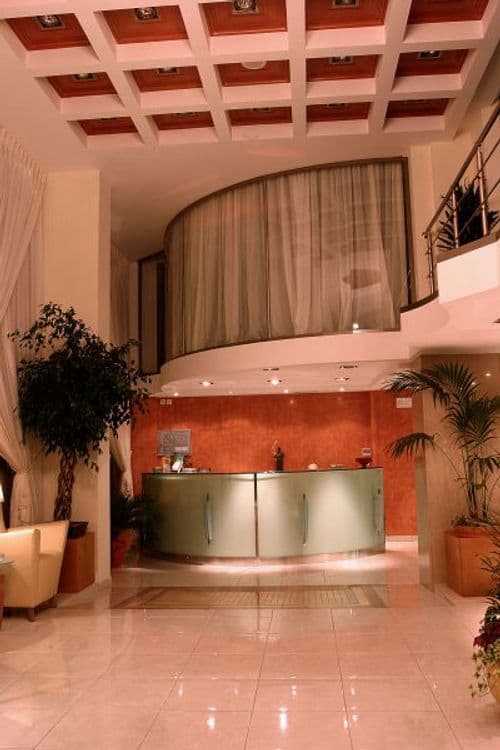 Golden City Hotel