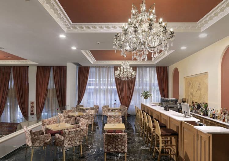 Parthenon Hotel