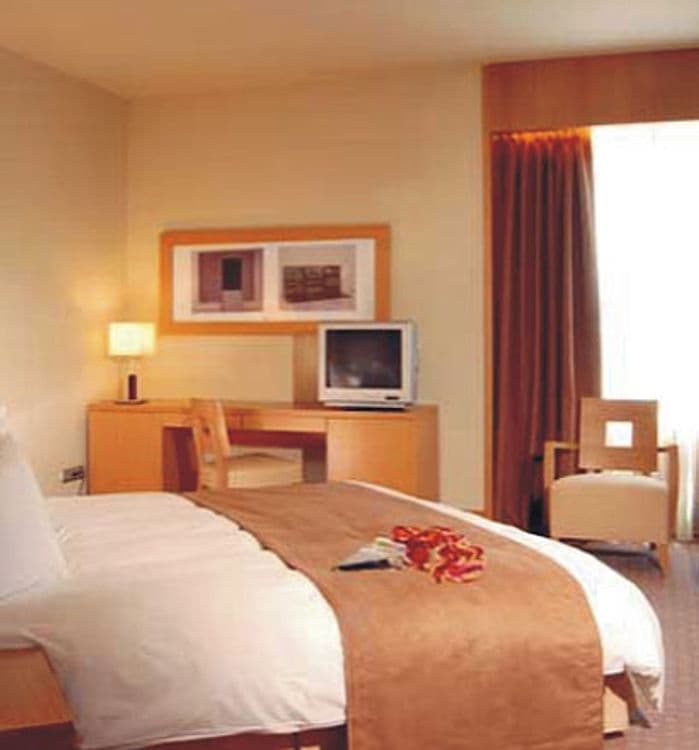 Lazart Hotel