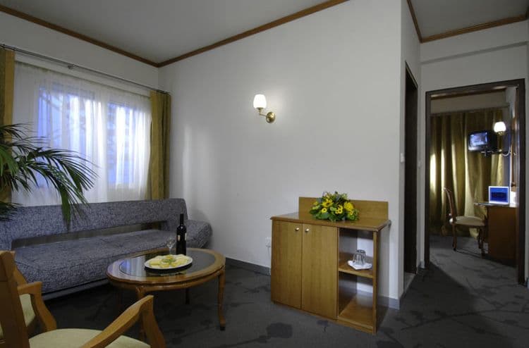Metropolitan Hotel