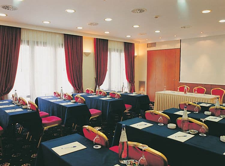 Minerva Premier Hotel