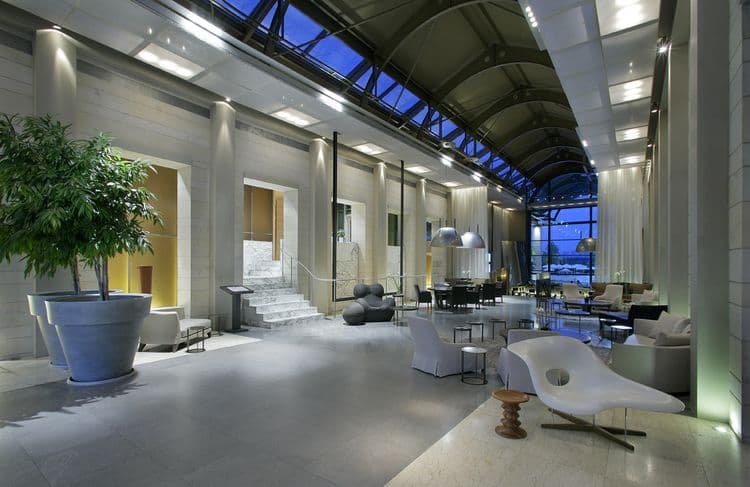 Nikopolis Hotel