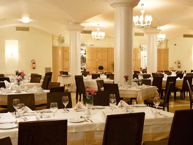 Porto Palace Hotel