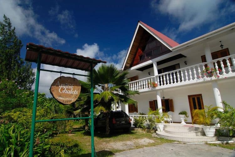 Amitie Chalets