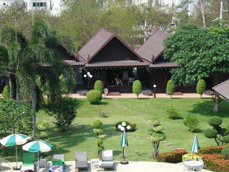 Dynasty Resort