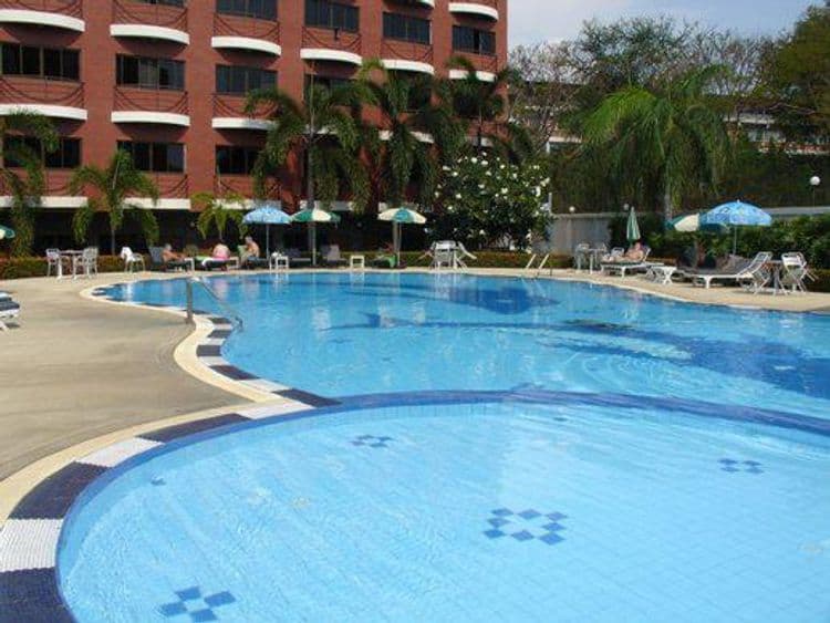 Dynasty Resort