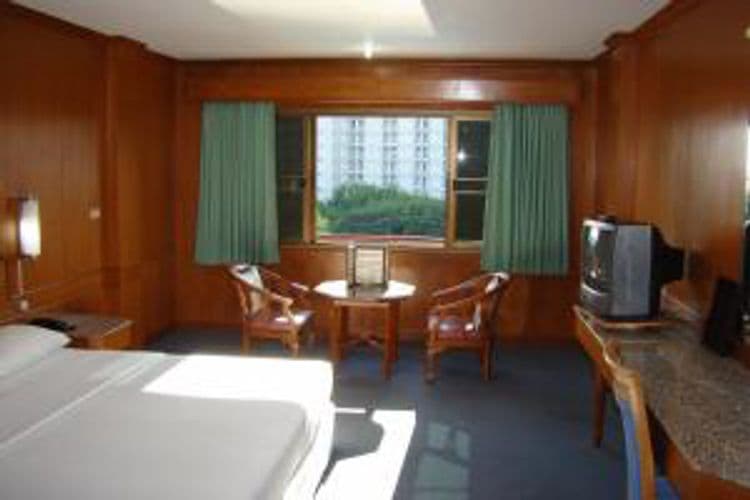 Dynasty Resort