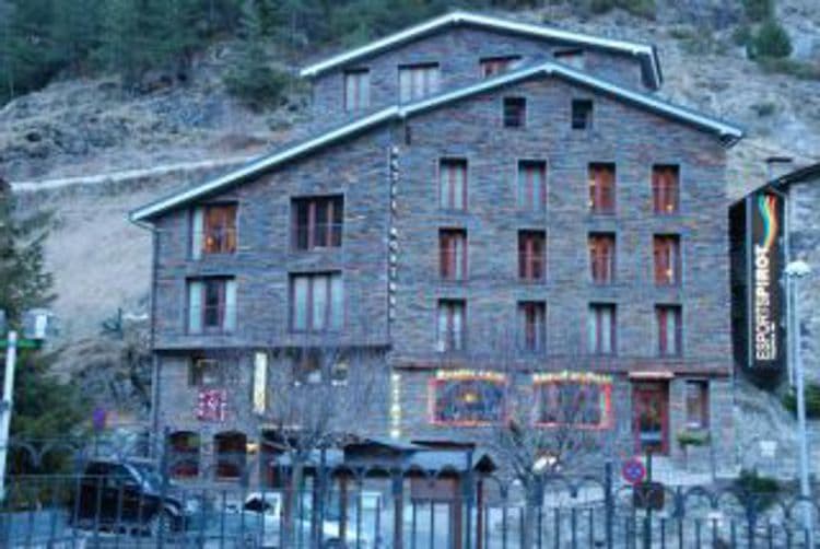 Montane Hotel