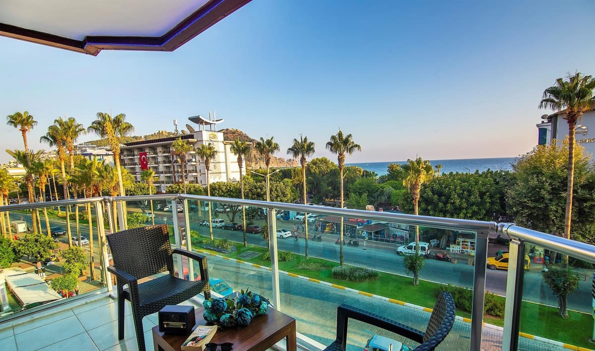 Kleopatra Blue Hawaii Hotel