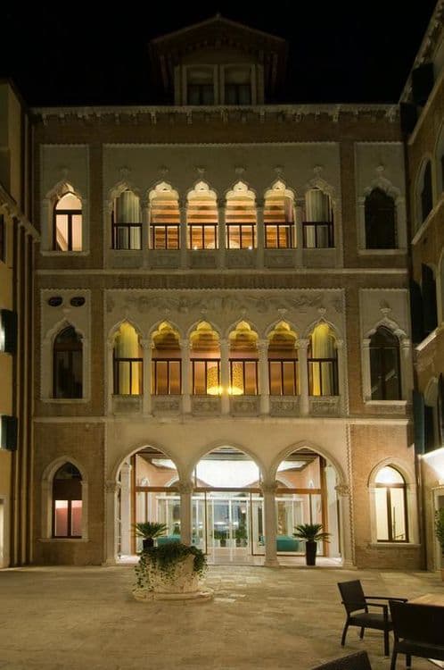 Sina Centurion Palace