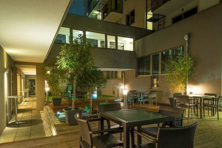 Pakat Suites Hotel