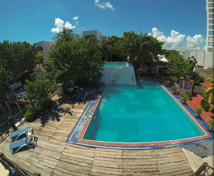 Maya Caribe Beach House Hotel