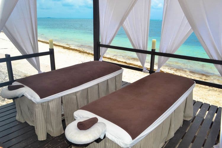 Maya Caribe Beach House Hotel