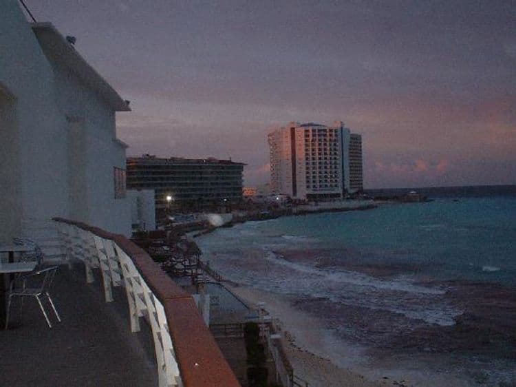 Beach House Dos Playas Cancun Hotel