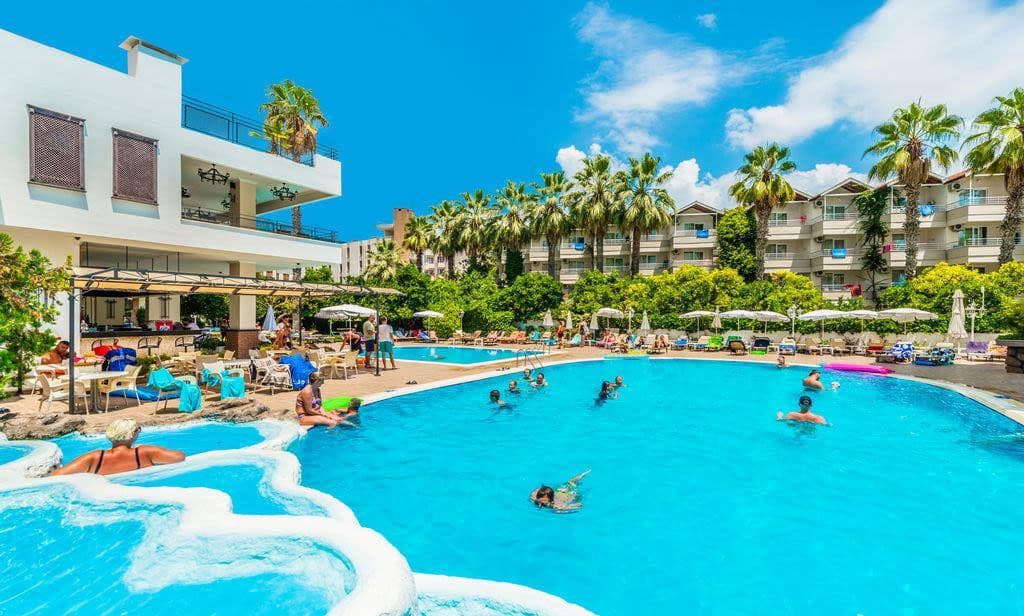 Boulevard Hotel