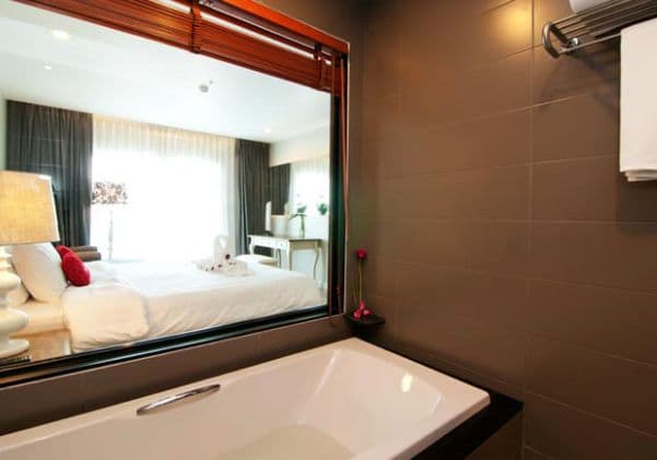 Sea Me Spring Too Hotel