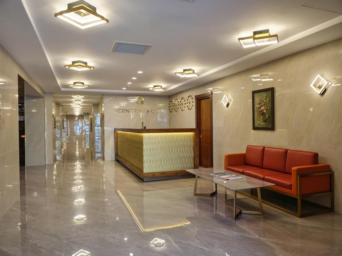 Central Point Hotel