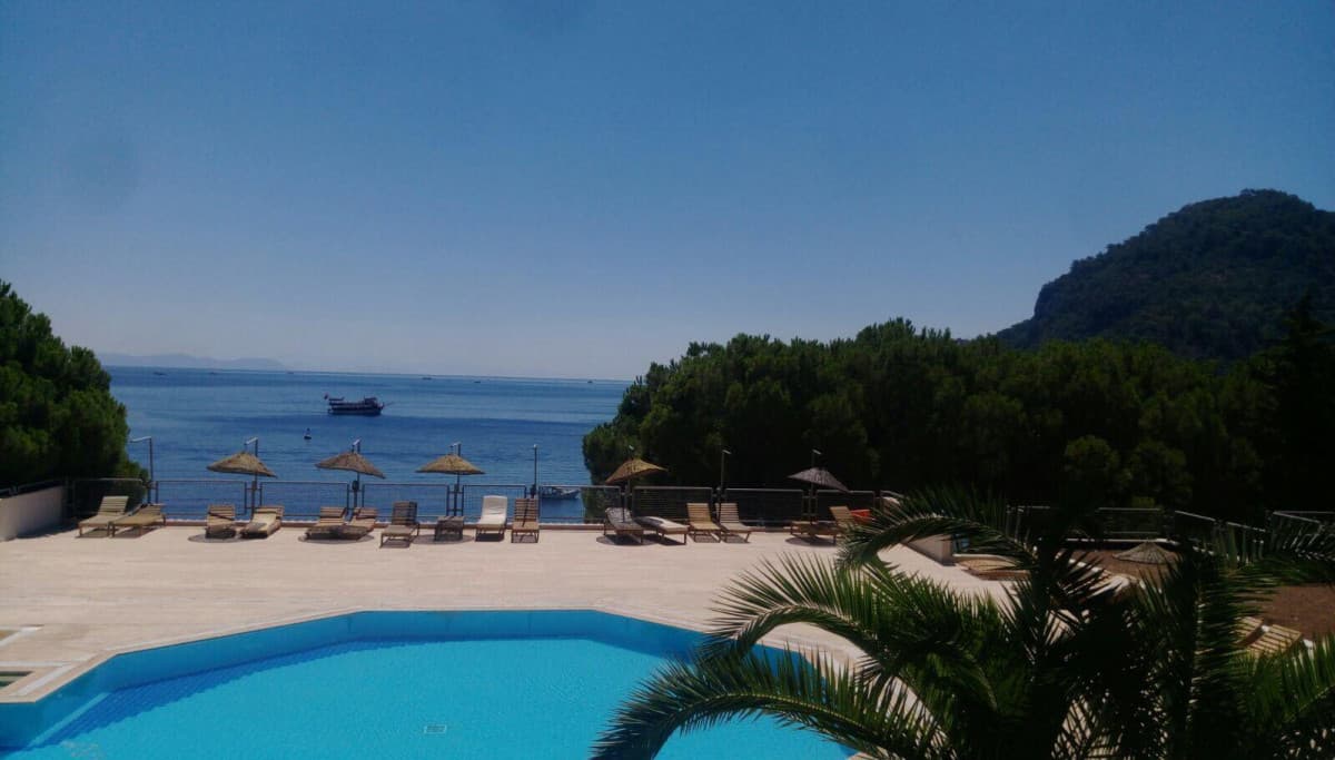Pine Beach Boutique Hotel