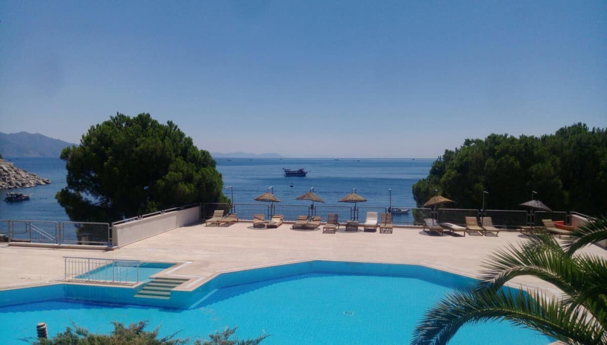 Pine Beach Boutique Hotel