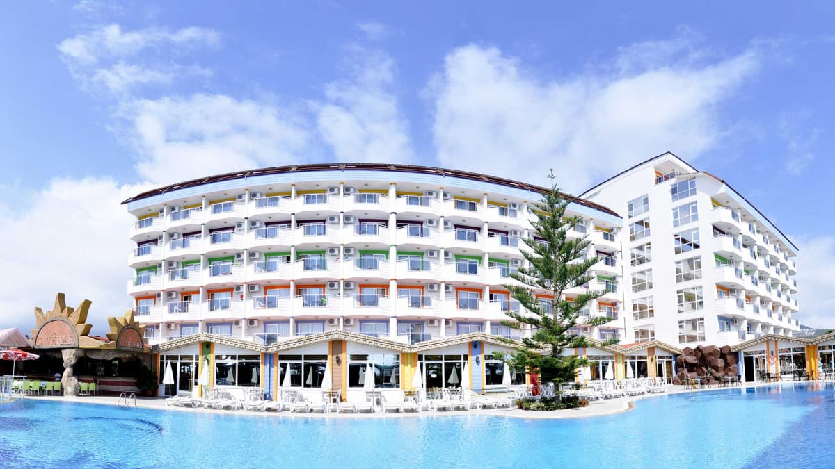 First Class Hotel