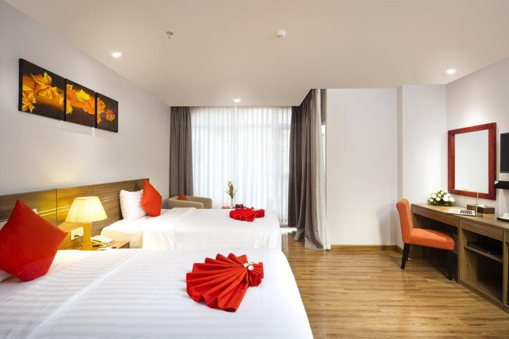 Maple Leaf Hotel & Apartment